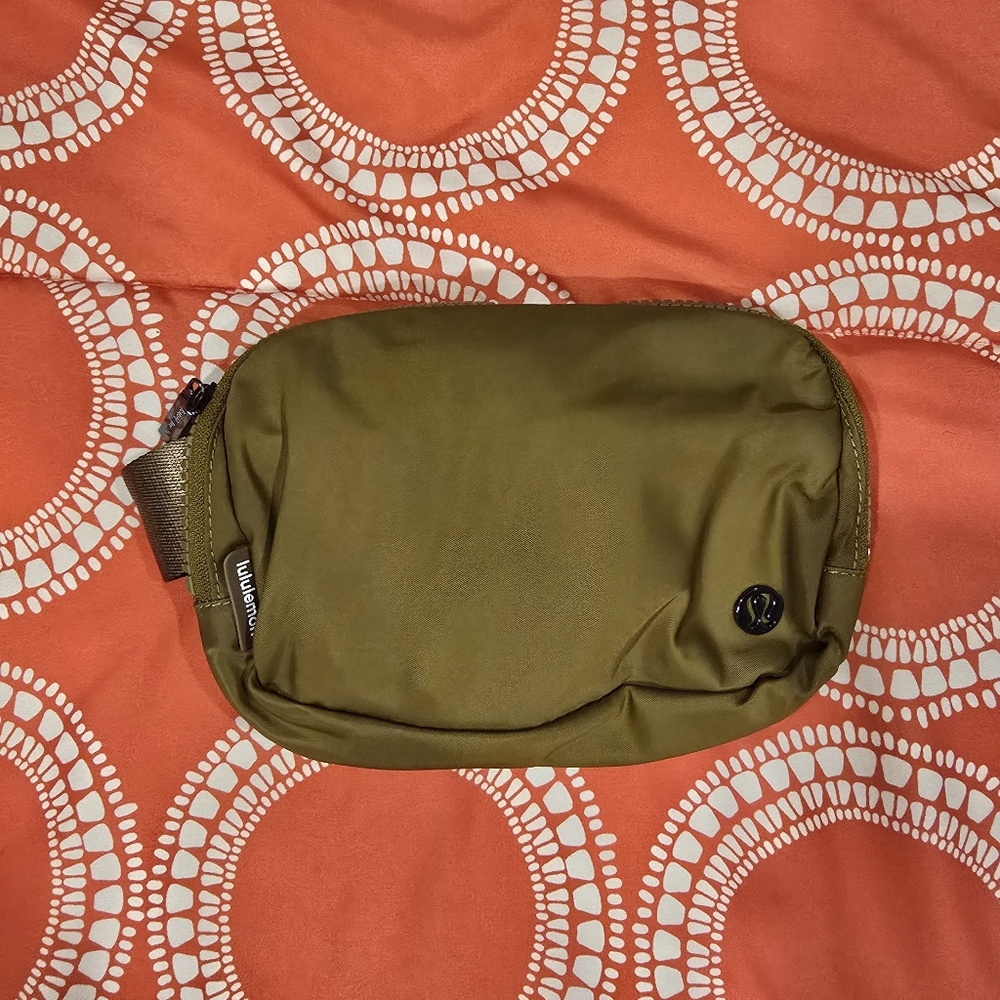 Lululemon Everday Belt Bag In Burnt Caramel